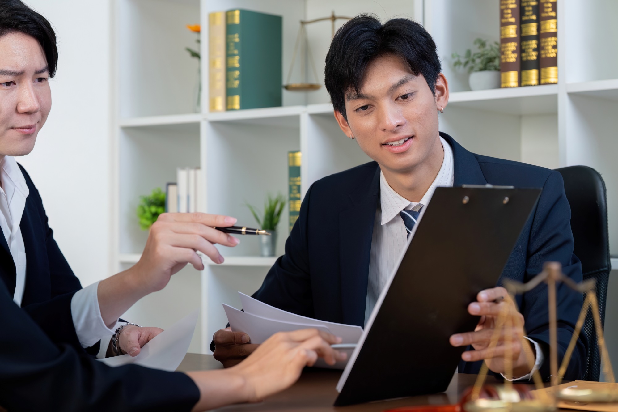 The Step-by-Step Process of Working With a Franchise Consultant / Lawyer
